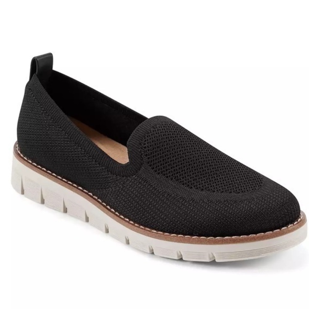 NIB Valina Shoe, Black size 8.5 W